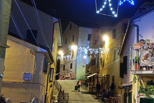 Ancona, aspettando il Natale lungo le vie del borgo di Varano