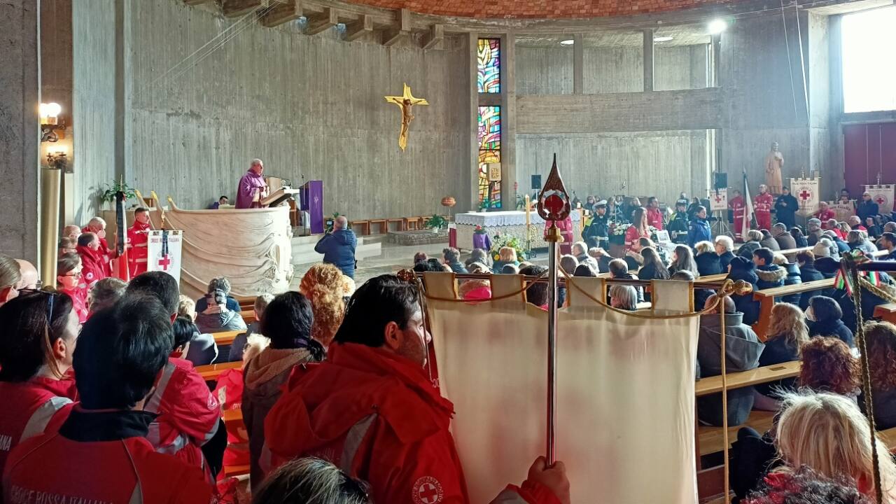 Alla chiesa parrocchiale della Cesanella, a Senigallia, si sono celebrati i funerali di Simone Sartini