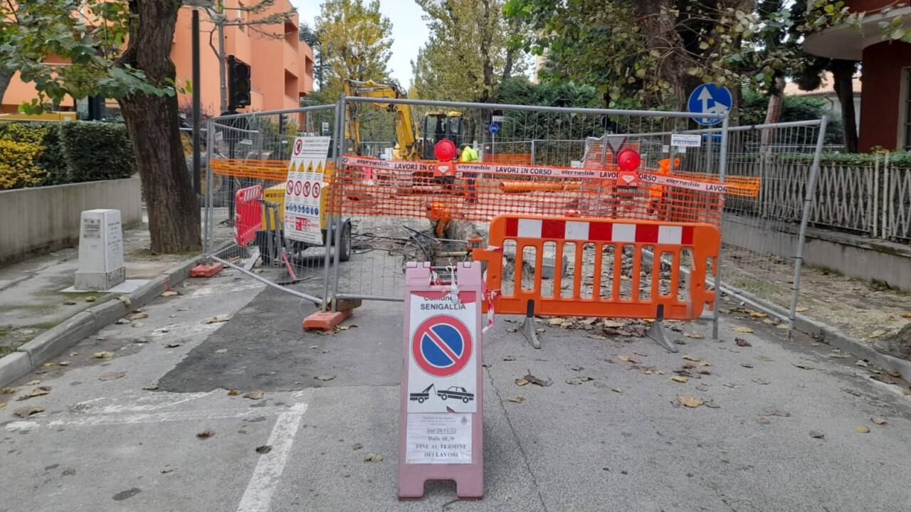 I lavori pubblici in via Mercantini, a Senigallia