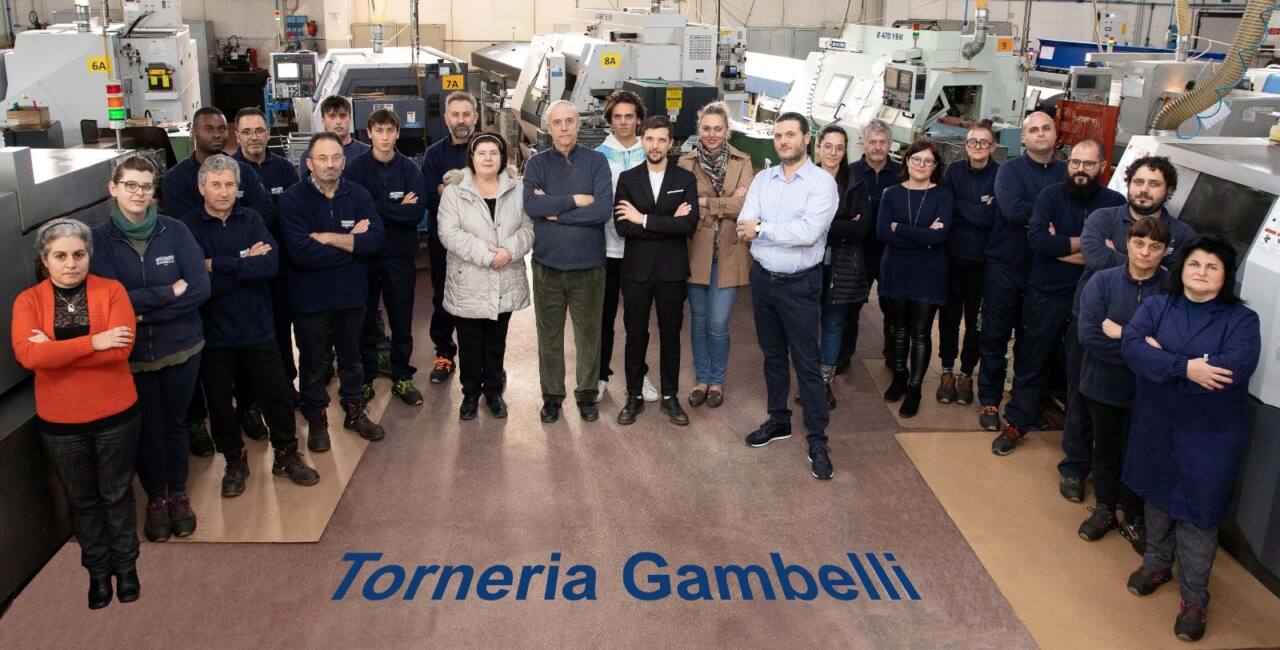 Titolari e dipendenti della Torneria Gambelli a Castelleone di Suasa