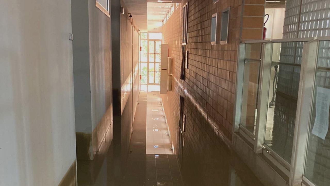 L'istituto Corinaldesi-Padovano di Senigallia allagato da acqua e fango durante l'alluvione del 15 settembre 2022