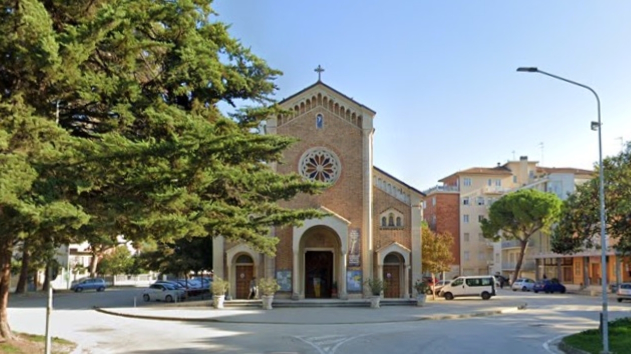 La chiesa di santa Maria della neve, a Senigallia, meglio nota come chiesa del Portone