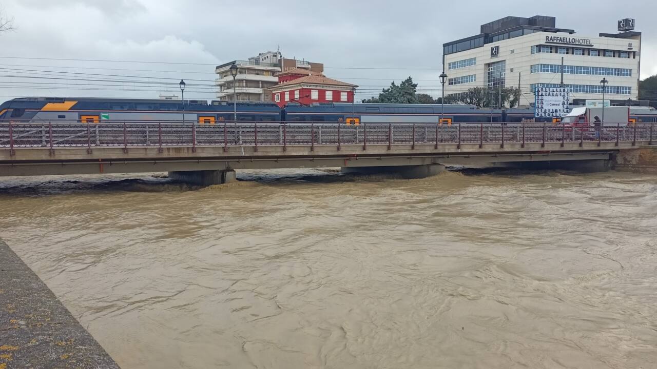 Il fiume Misa a Senigallia - Ponte sulla statale Adriatica