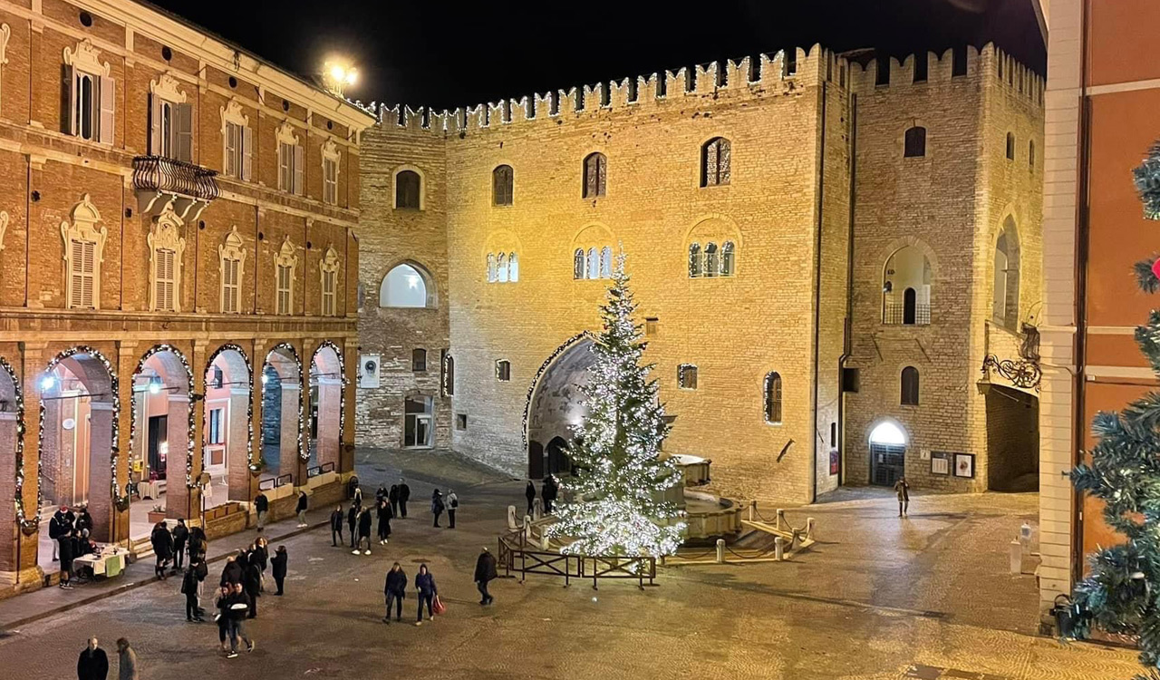 Luminarie di Natale 2022 a Fabriano