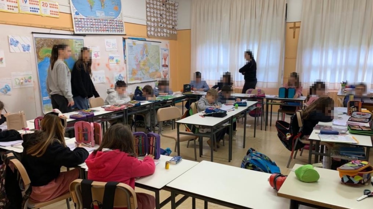 L'insegnamento della lingua inglese alla scuola primaria Leopardi è affidato agli studenti del liceo linguistico Medi di Senigallia