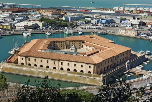 Ancona, restyling della Mole in mezzo al guado