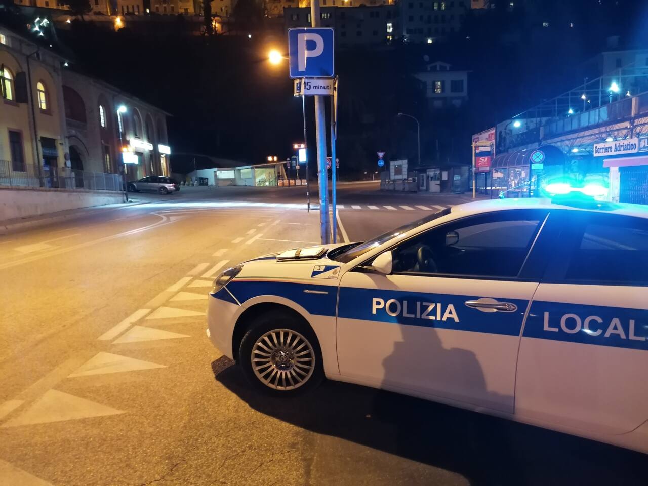 La Polizia locale in servizio a Osimo