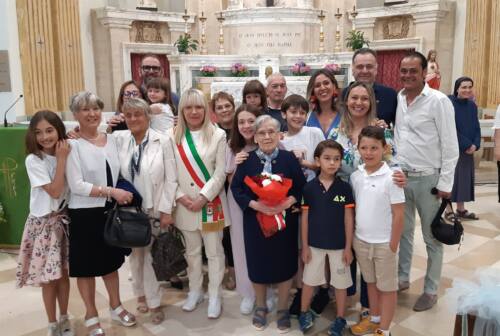 San Severino Marche, Elisa Raggi festeggia 100 anni contornata da undici nipoti e pronipoti