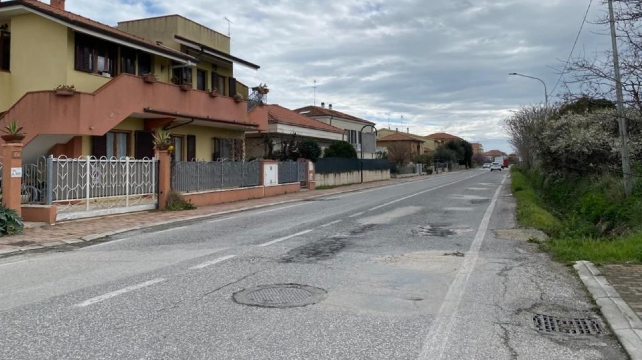 La strada statale 16 Adriatica nord a Senigallia, zona Cesano