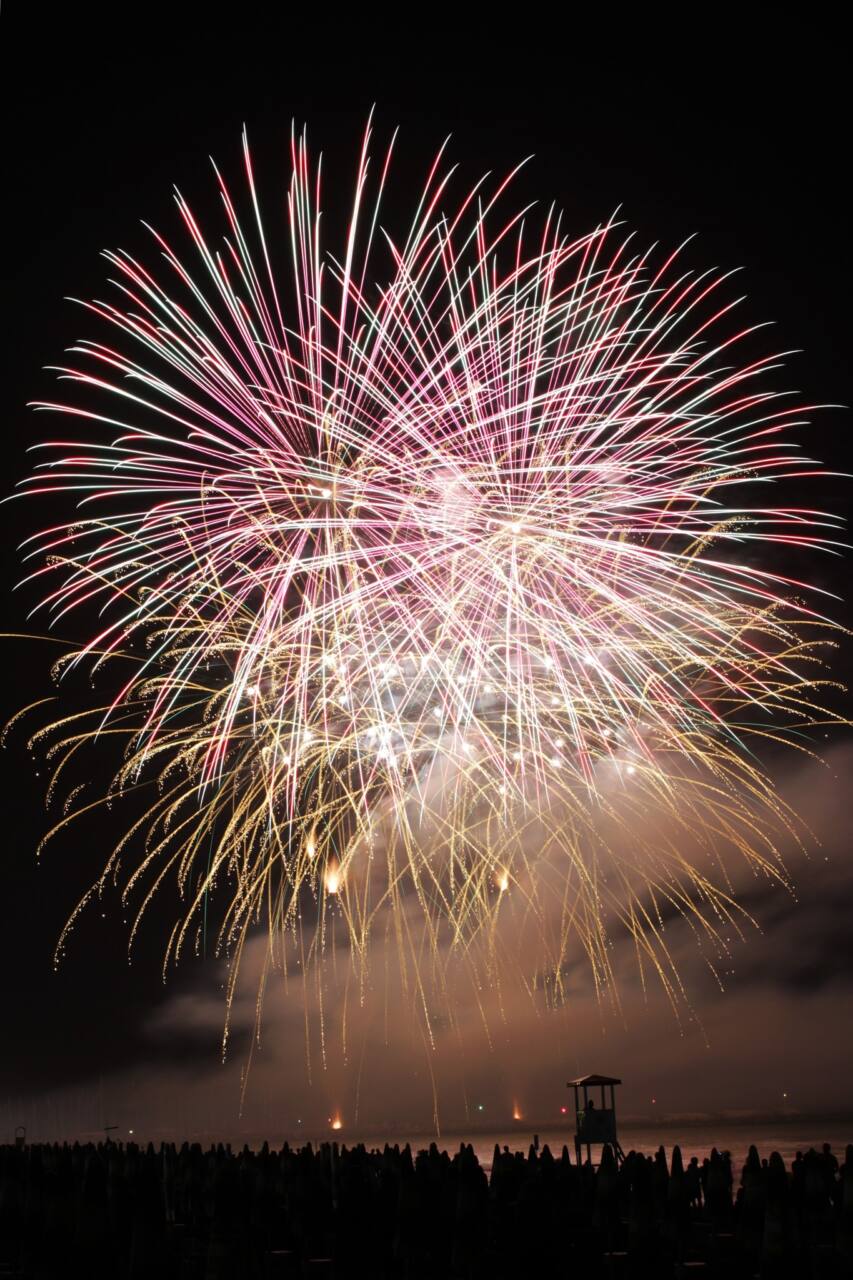 E' il giorno dello spettacolo pirotecnico: ornano i fuochi d'artificio a Senigallia