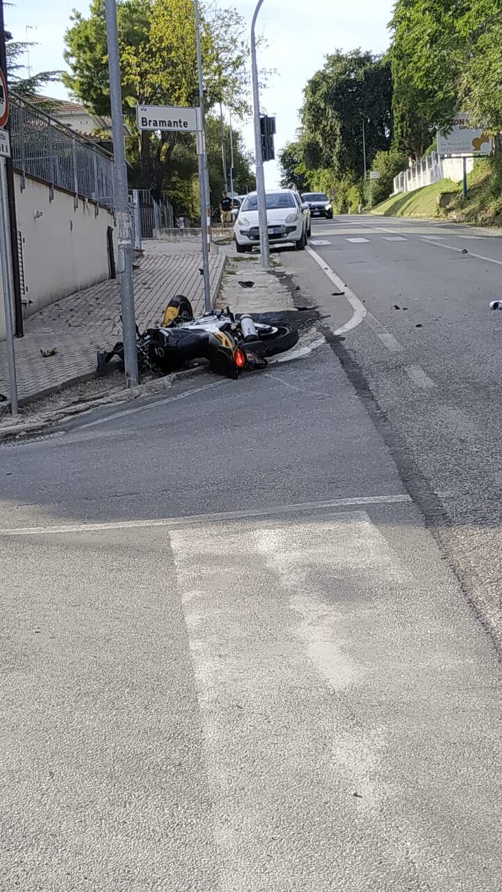 L'incidente in via Bramante a Castelfidardo