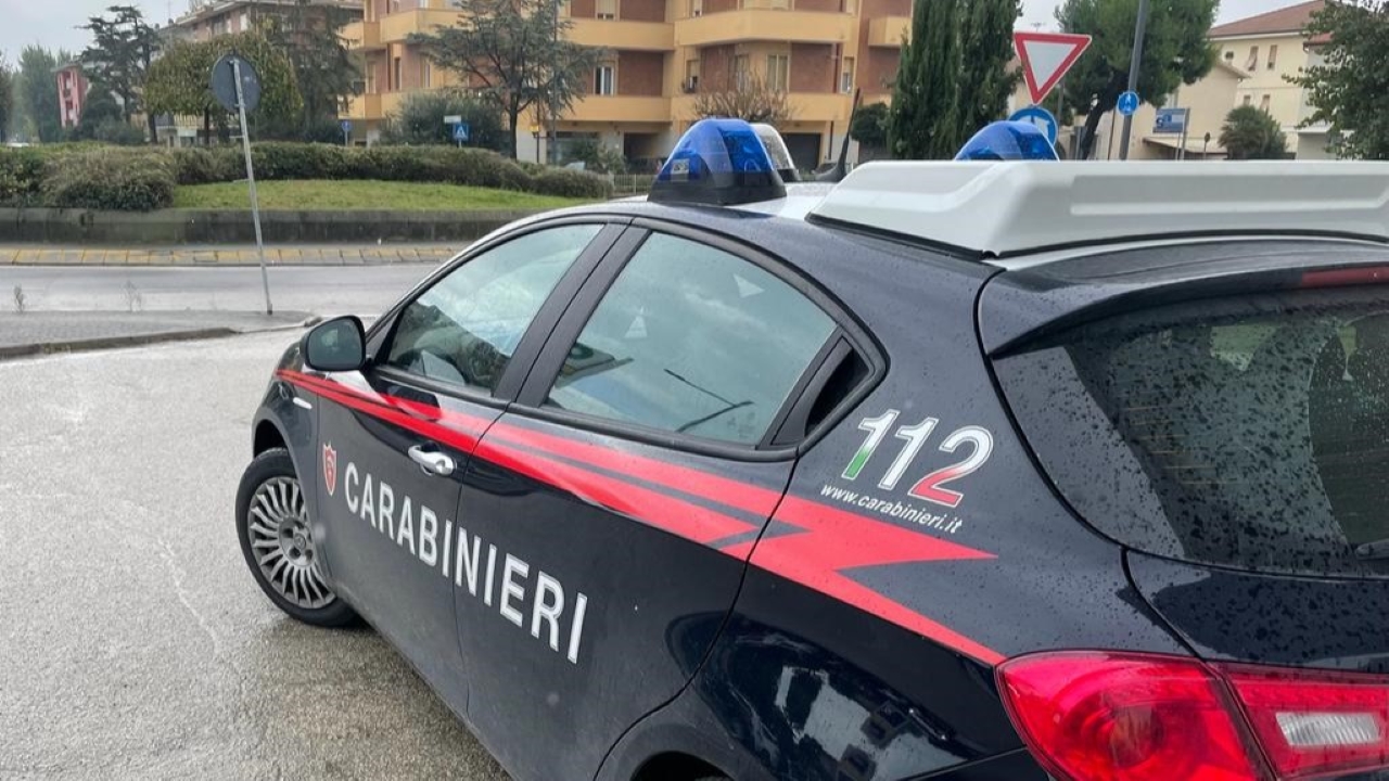 La pattuglia dei carabinieri a Senigallia