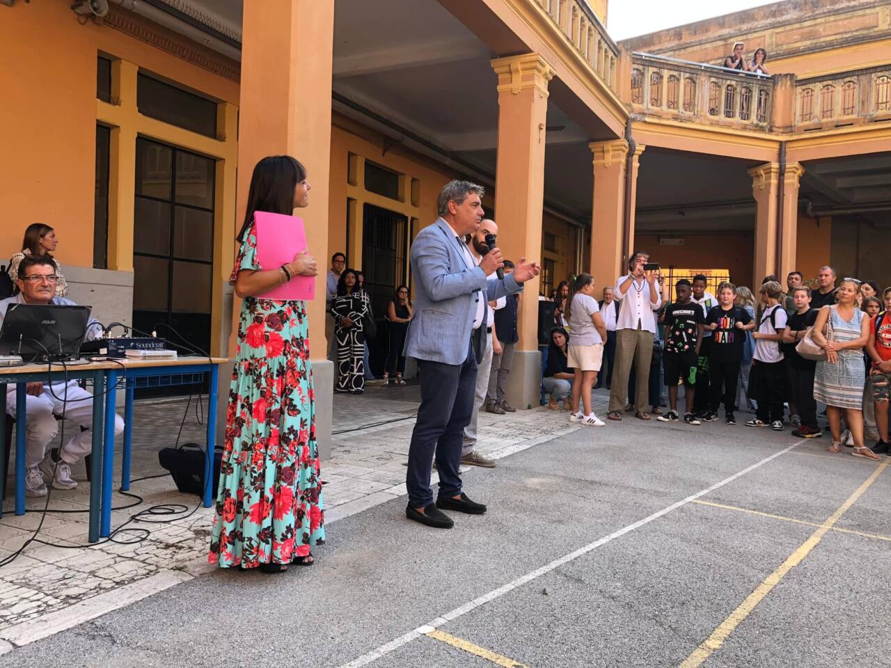 Suona la prima campanella anche a Fano: il messaggio del Sindaco Seri