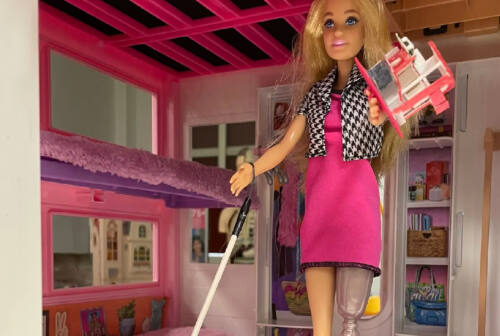 Ancona, la Barbie cieca al Museo Omero: «Ecco la casa dei sogni per ipovedenti» – FOTO
