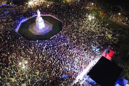 Notte bianca di Ancona, la replica de ˈLo zoo di 105ˈ: «Per noi 35mila persone. Ridicolo chi critica»