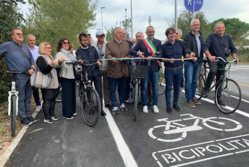 Pesaro, inaugurata la ciclabile di via Fratti: annunciata nel 2020 ora è realtà