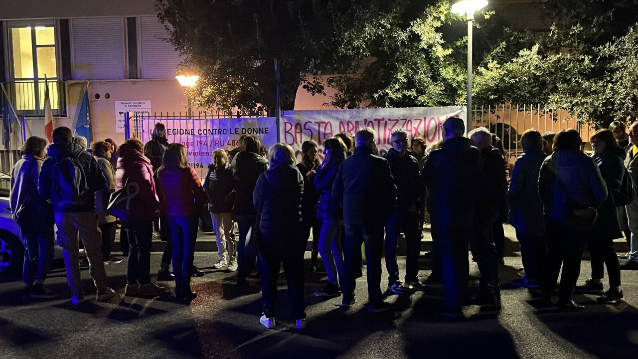 Sanità: manifestazione a Senigallia per salvaguardare il consultorio di Senigallia