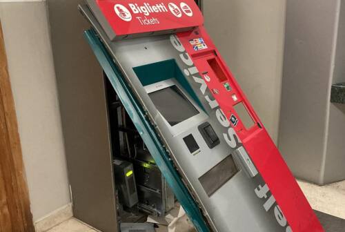 Tentato furto alla stazione di Ascoli: distrutta la biglietteria automatica