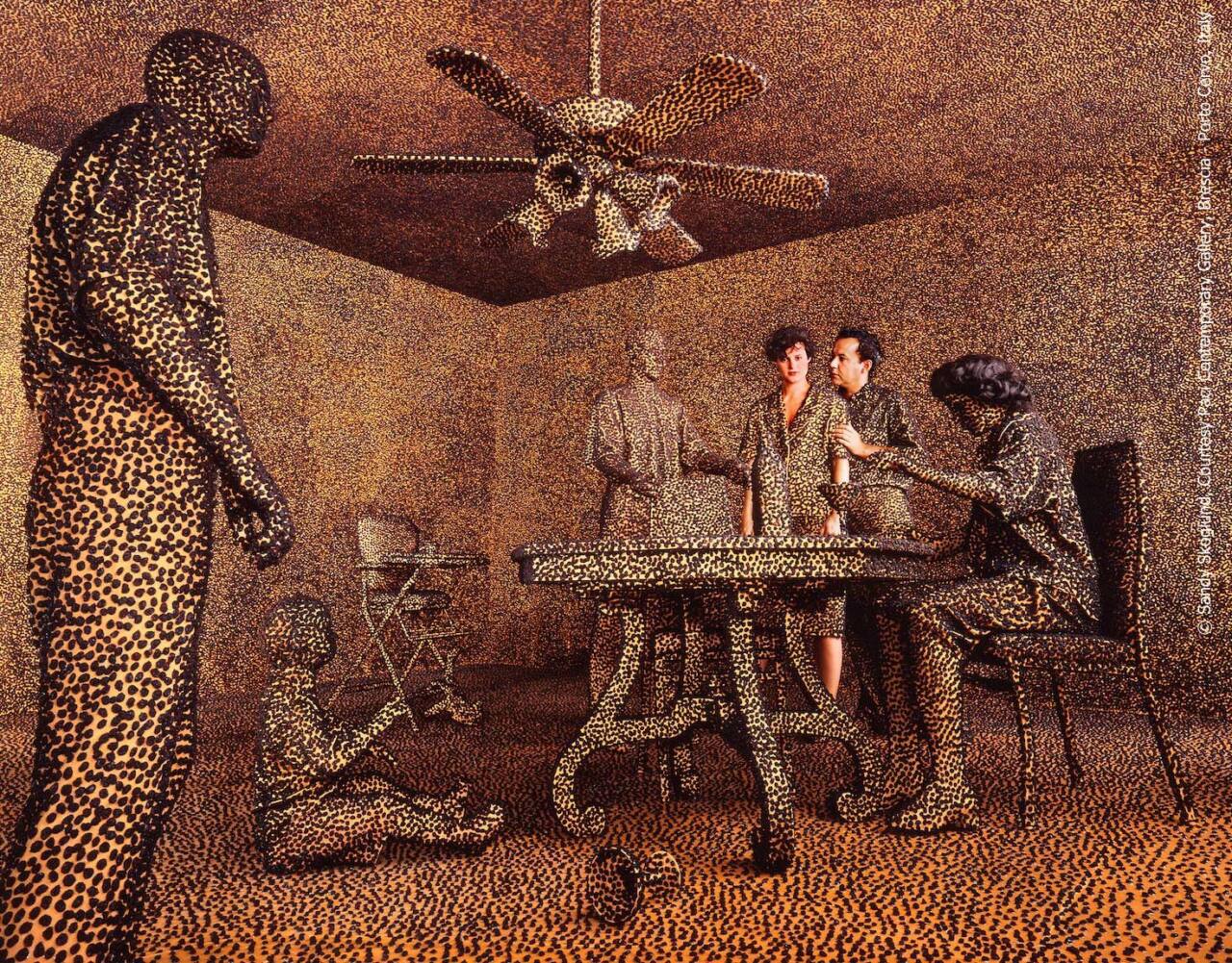 Atomic Love, 1992 © Sandy Skoglund Courtesy Paci Contemporary Gallery, Brescia - Porto Cervo, Italy