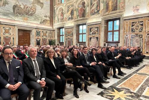 Sisma 2016: governatori, vescovi e sindaci del cratere in udienza da Papa Francesco. Acquaroli: «Una grande emozione»