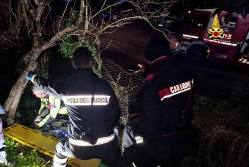 San Severino, persona cade in una scarpata: recuperata dopo tre ore