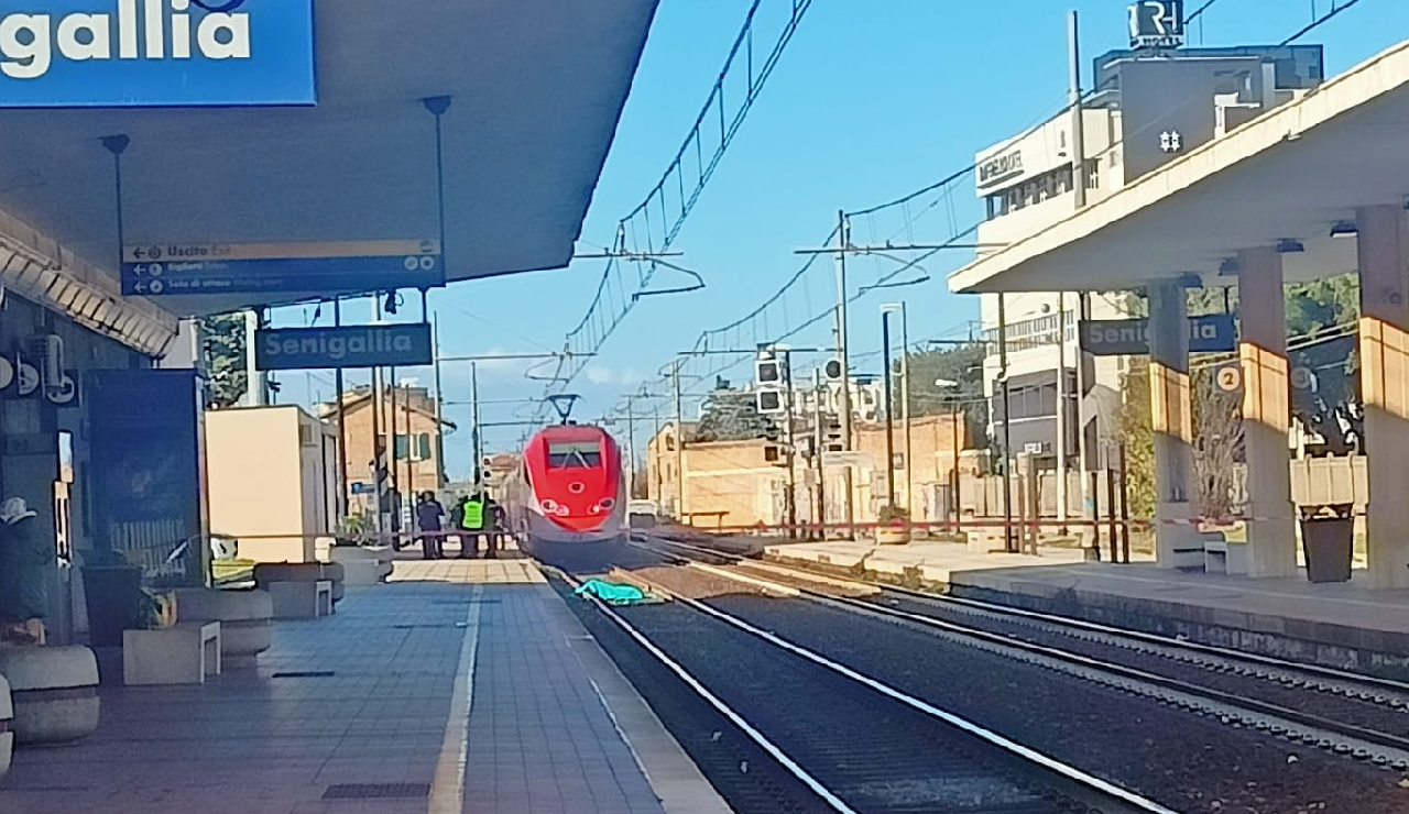 Il luogo alla stazione ferroviaria di Senigallia dove è avvenuta la tragedia