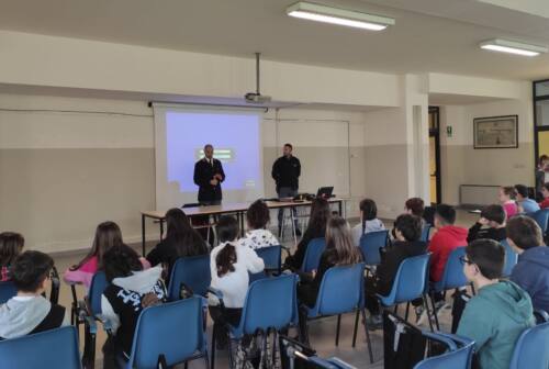 Progetto “pretendiamo legalità”, la polizia di Civitanova incontra gli studenti della primaria