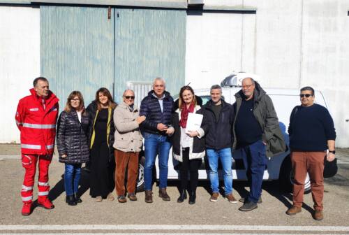 Pesaro, meno sprechi alimentari per sostenere le famiglie in difficoltà: c’è il nuovo furgone refrigerato
