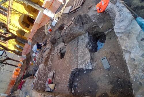 Fano, due nuove pavimentazioni antiche rinvenute negli scavi di Piazza Andrea Costa – FOTO