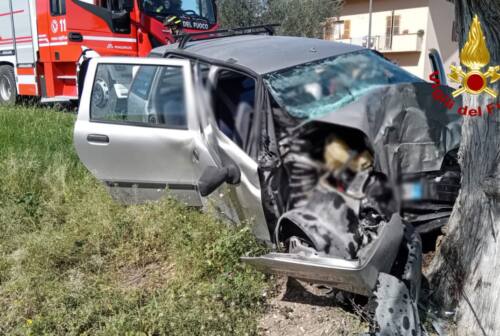 Morto il conducente di San Vito sul Cesano finito con l’auto contro un albero ad Arcevia