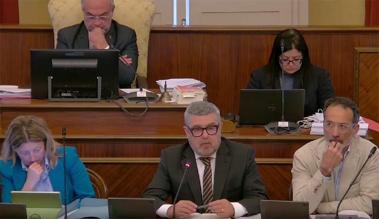 L'intervento del sindaco Massimo Olivetti durante il consiglio comunale di Senigallia