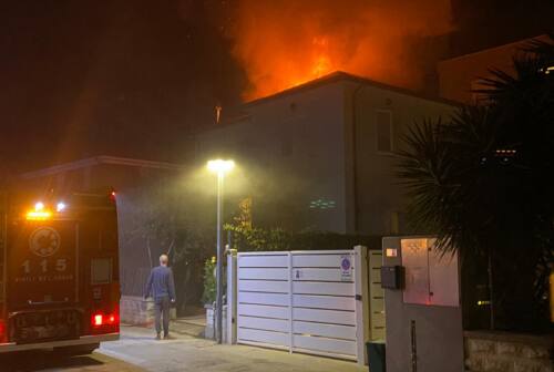 Incendio in un appartamento a Senigallia: famiglia evacuata