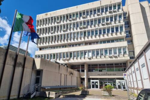 Macerata, va a Cuba con la figlia di due anni: condannata una 37enne per sottrazione di minore