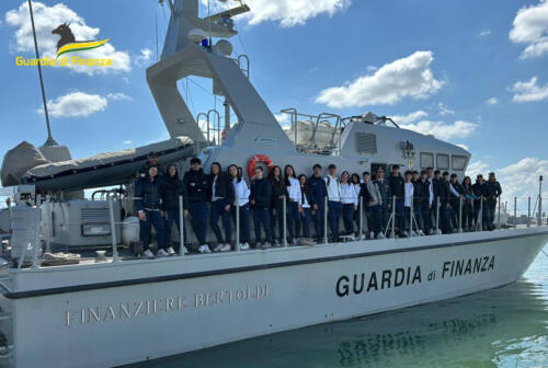 Giornata del Mare: la flotta navale della Finanza marchigiana aperta alle scuole ad Ancona e San Benedetto del Tronto