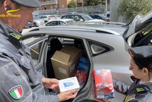 Fermata auto al casello di Civitanova: sequestrati 500 articoli per fumatori di contrabbando