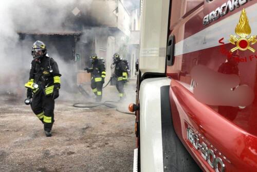 Serra De’ Conti, incendio veranda: intervengono i vigili del fuoco