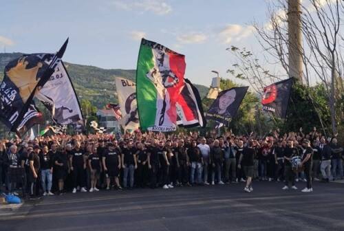 Guerriglia post Ascoli-Pisa, 14 poliziotti feriti