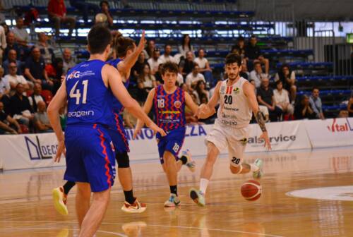 Basket B2, l’Italservice Loreto vola in semifinale. Eliminate Goldengas Senigallia e Attila Jr. Porto Recanati