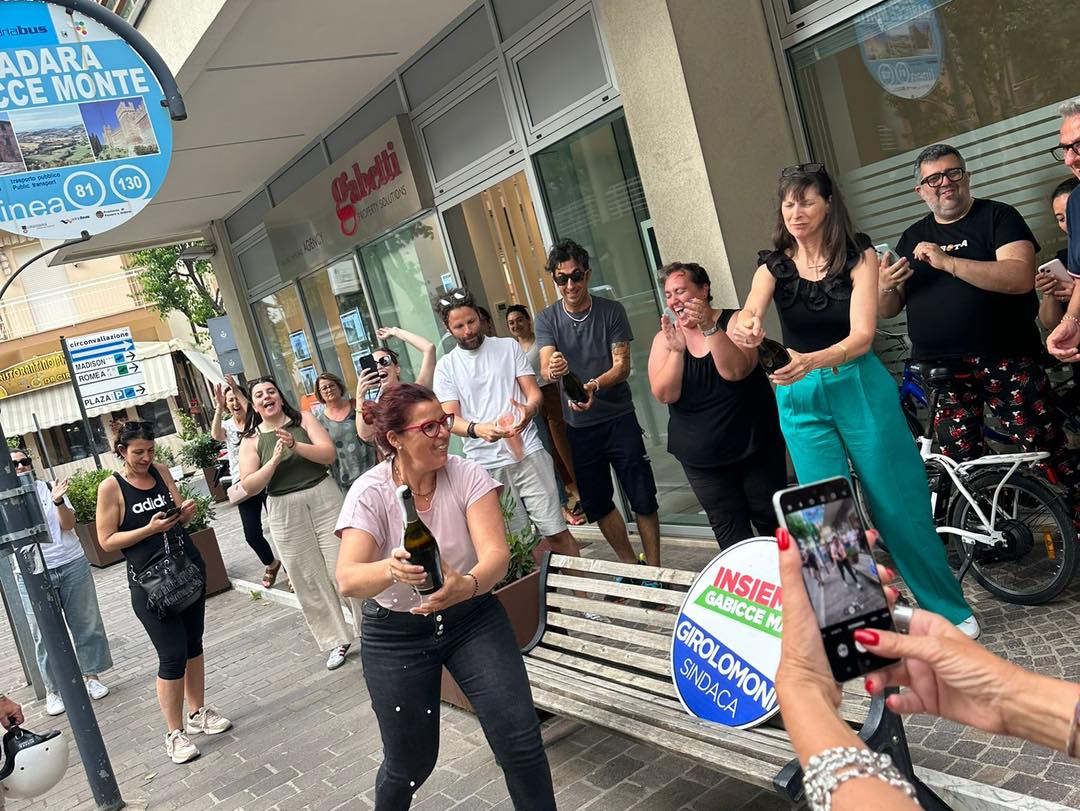 Marila Girolomoni festeggia