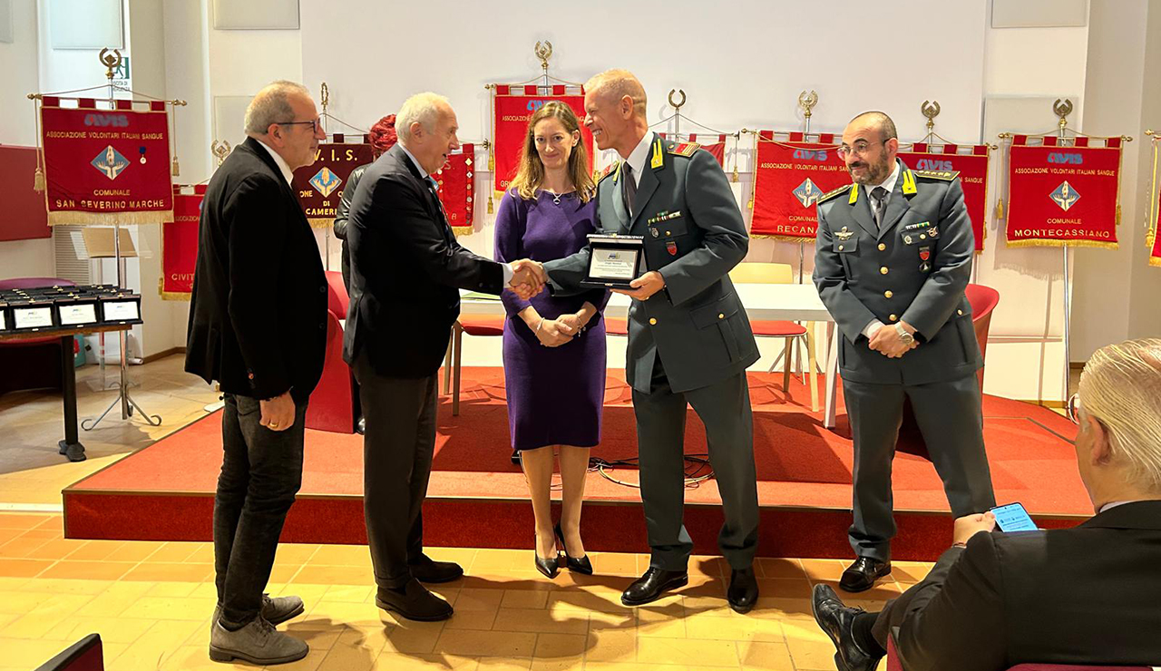 Macerata, "Insieme per la vita": Avis e Guardia di finanza provinciali unite nella donazione