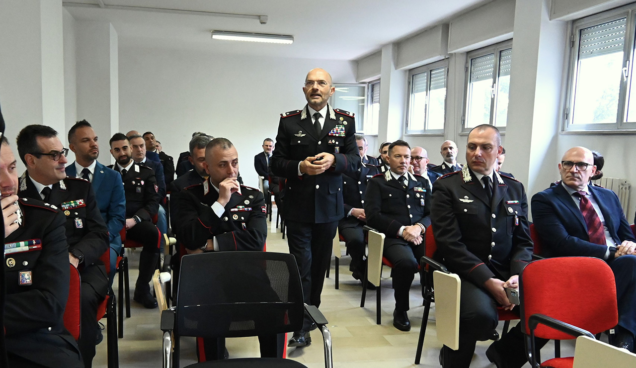 Ancona, Carabinieri: il Generale Nicola Conforti consegna le ricompense ai militari che si sono distinti in operazioni di servizio