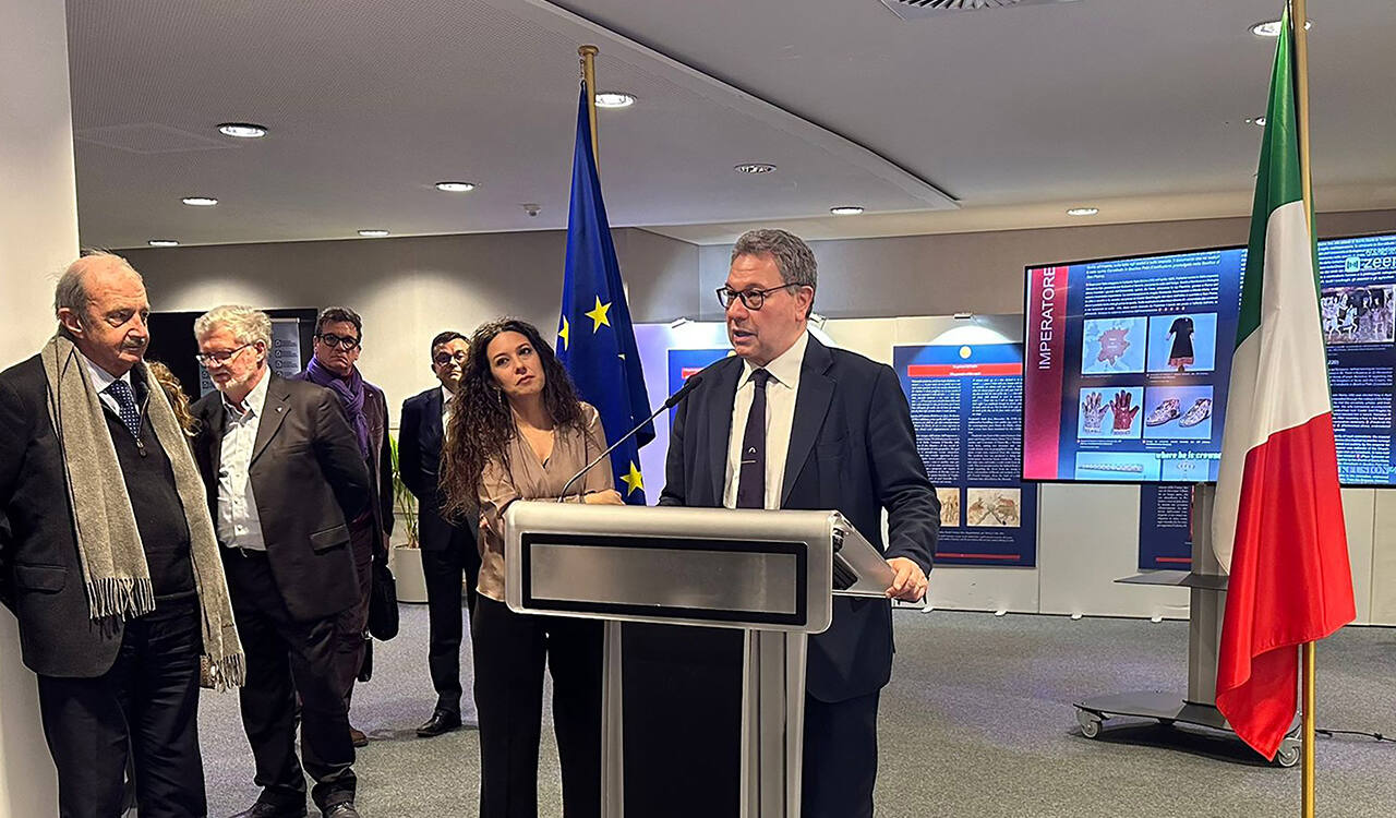 A sinistra la vice presidente del Parlamento Europeo Antonella Sberna e Carlo Ciccioli