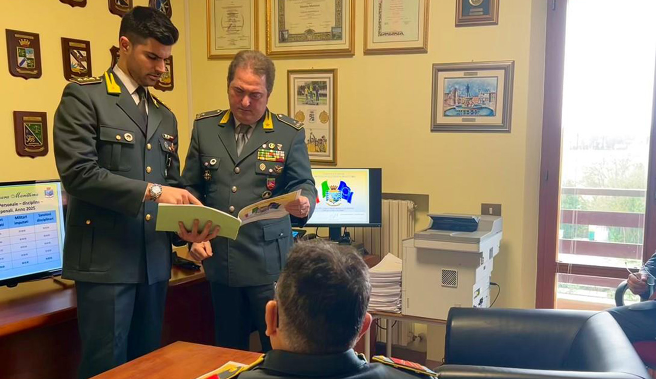 Guardia di Finanza, il Comandante regionale Marche in visita alla Compagnia di Falconara Marittima