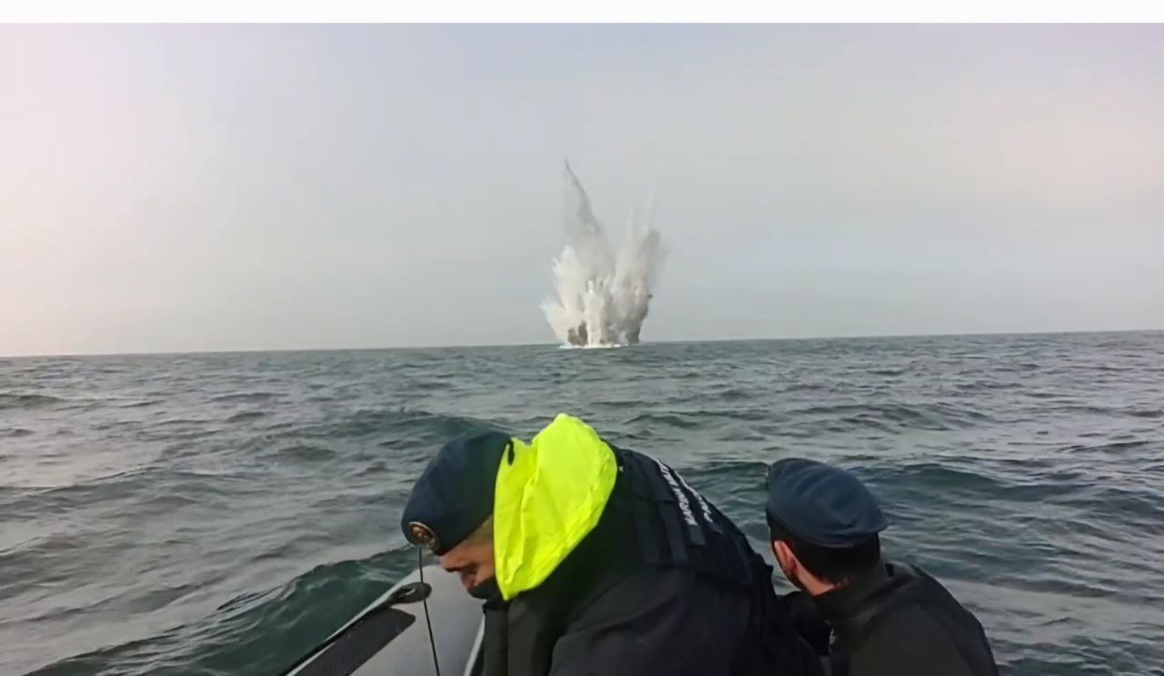 L'ordigno bellico recuperato ad Ancona e fatto brillare in mare (Foto: Comune di Ancona)