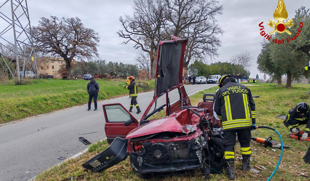 L'incidente stradale avvenuto in Contrada Camporota a Macerata