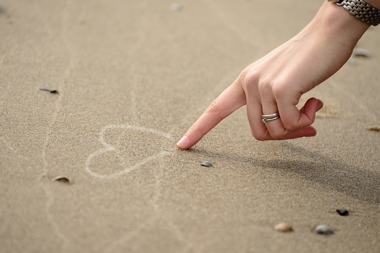 spiaggia, mano, cuore, mare
