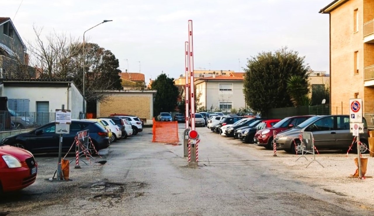 Il parcheggio di via Stradone Misa per l'ospedale di Senigallia