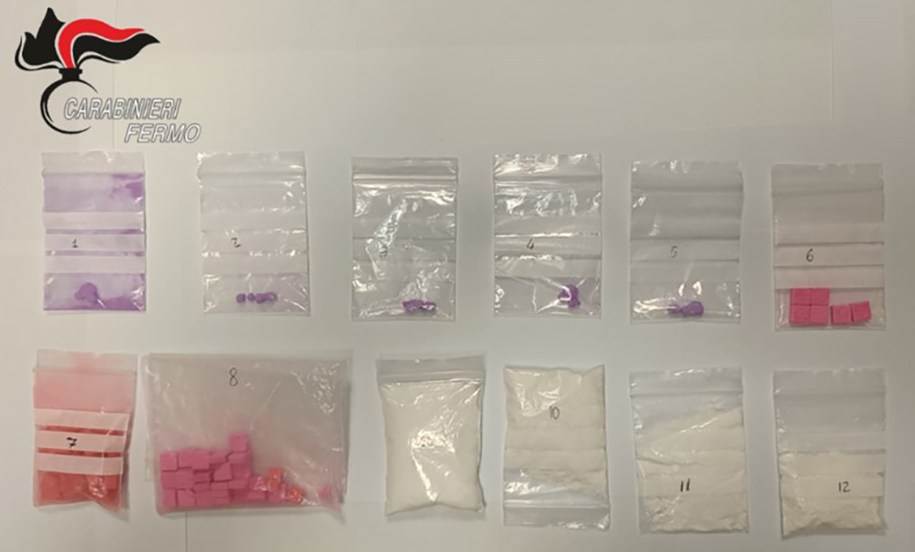 L'ecstasy e la cocaina sotto sequestro da parte dei carabinieri di Fermo