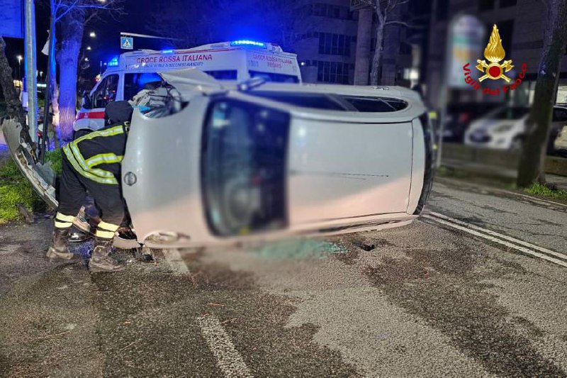 L'incidente stradale in via Mameli a Pesaro