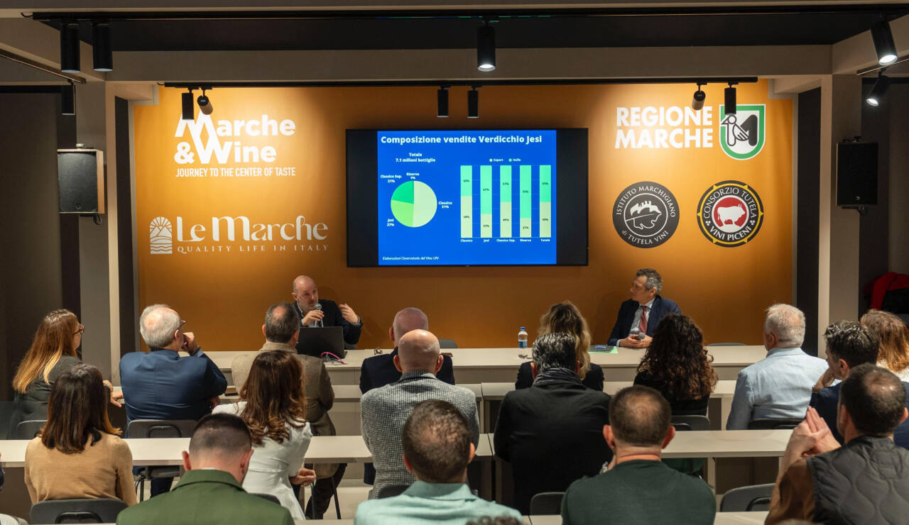 Vino Marche, Foto_da sin. Carlo Flamini (Osservatorio del Vino Uiv), Michele Bernetti (pres. Imt)